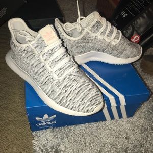 Tubular shadow adidas